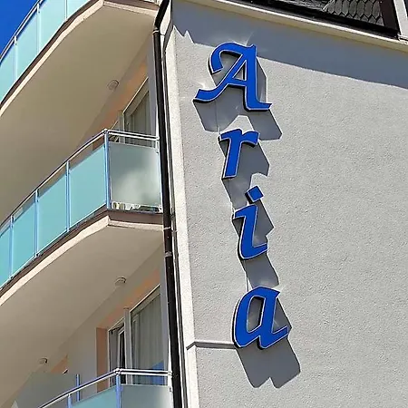 Aria Hotel 2*